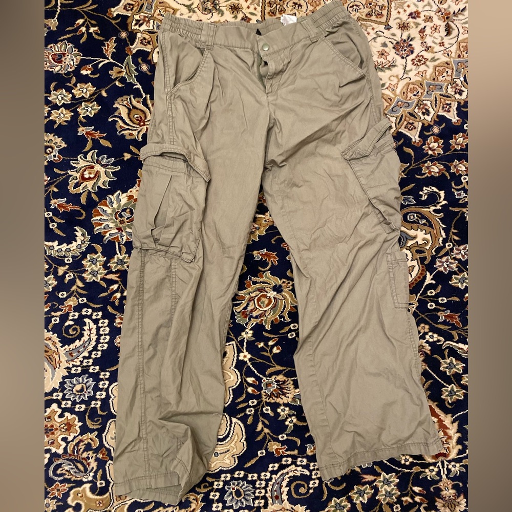 y2k early 2000’s Mcbling emo H&M baggy cargo pants